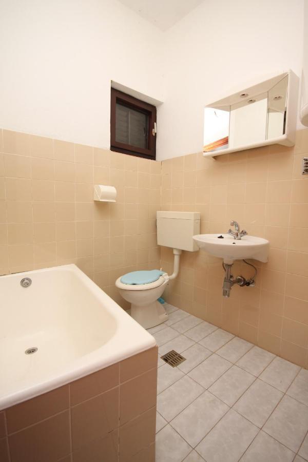 Apartment Metajna 4120C Esterno foto